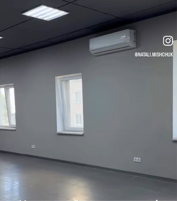 Продам фасадне приміщення по вул.Рівненська