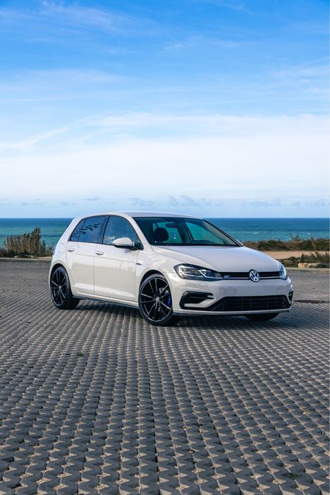 Golf 7.5  2018 1.4 com pack exterior R line