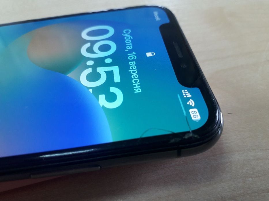 Продам Iphone XS 64GB