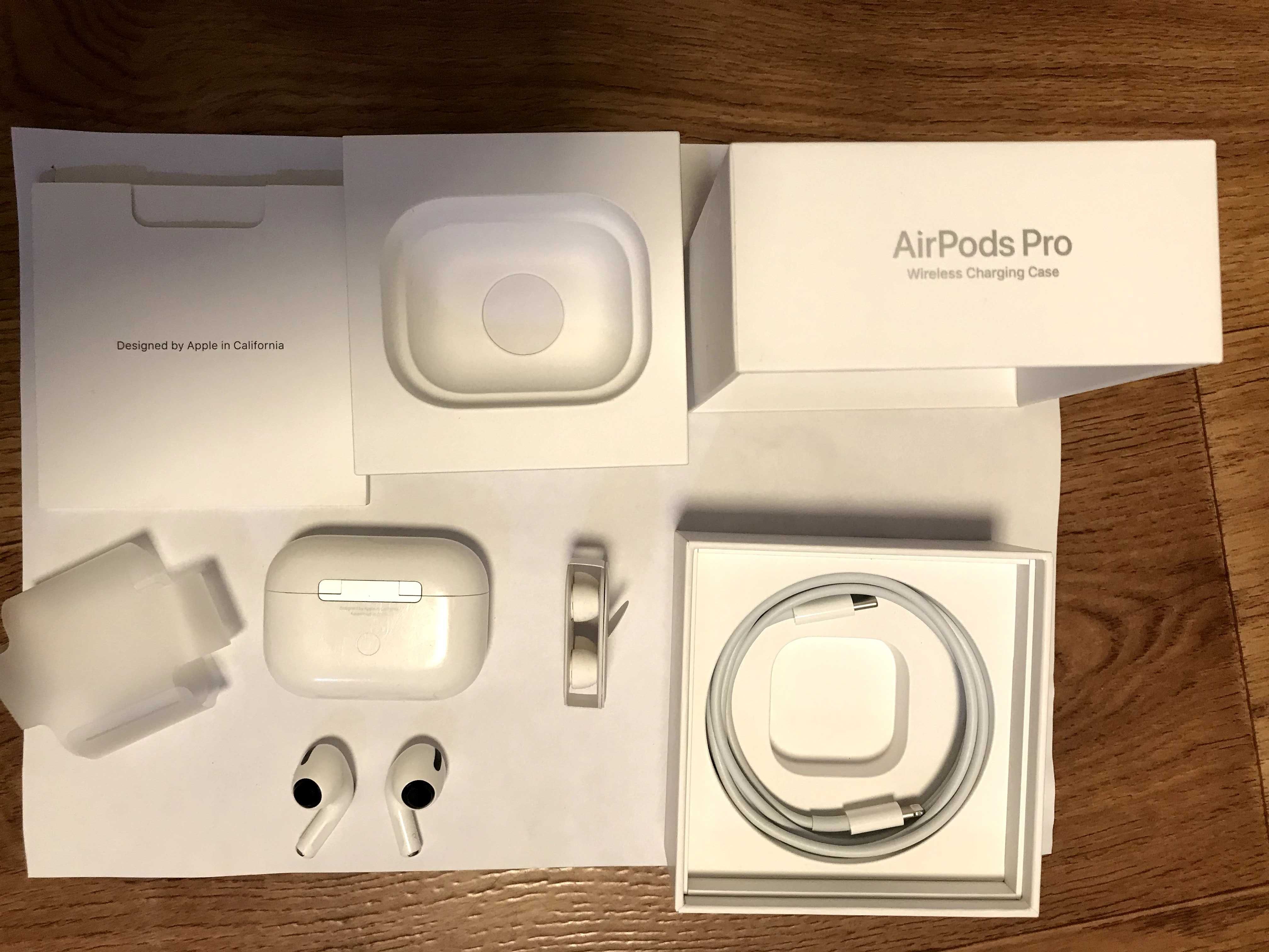 Бездротові навушники Apple AirPods Pro з активним шумозаглушенням