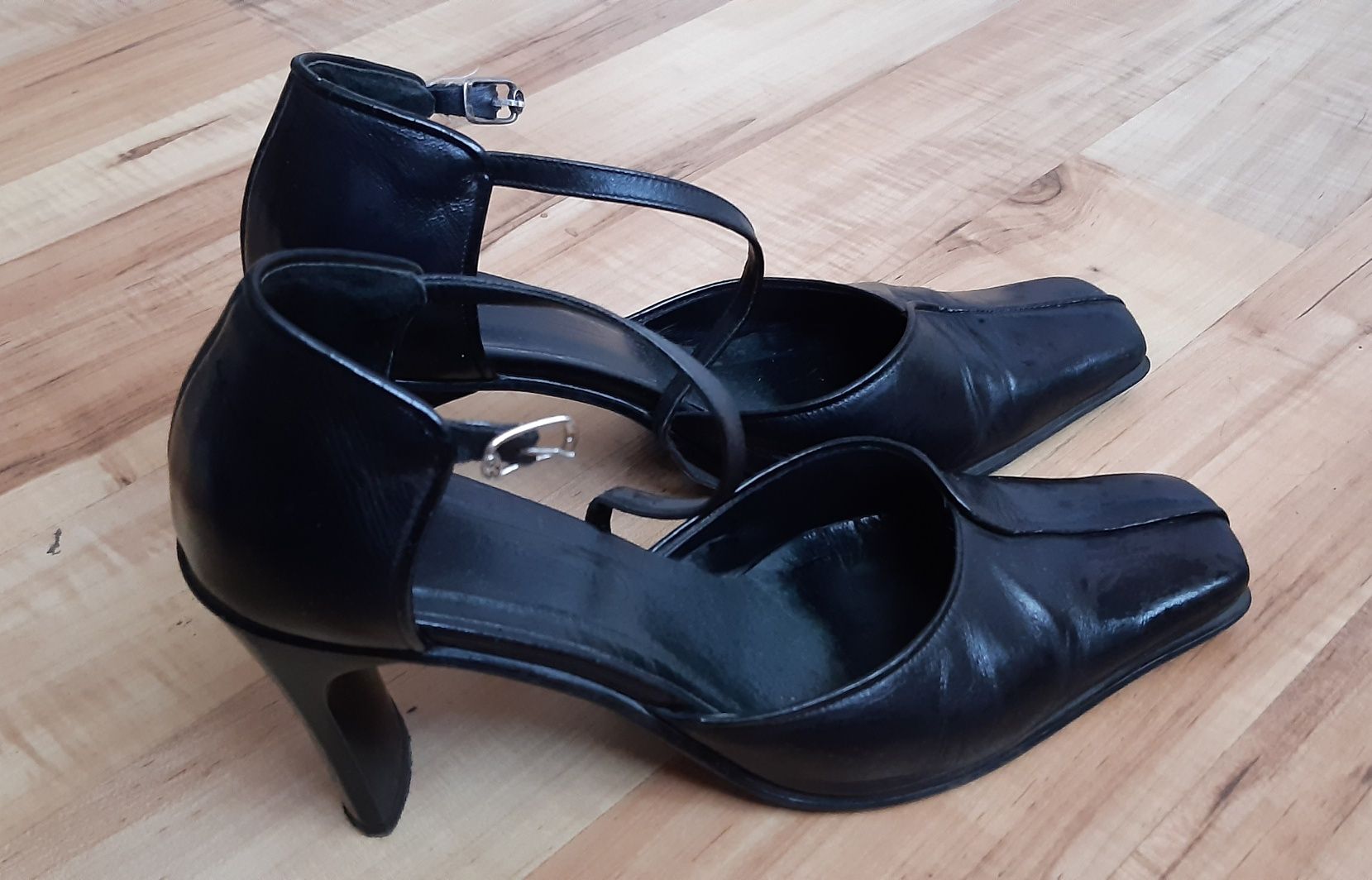 Buty czarne na obcasie vintage