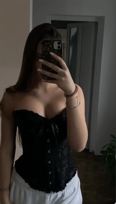 Женский корсетс кружевной шнуровкой