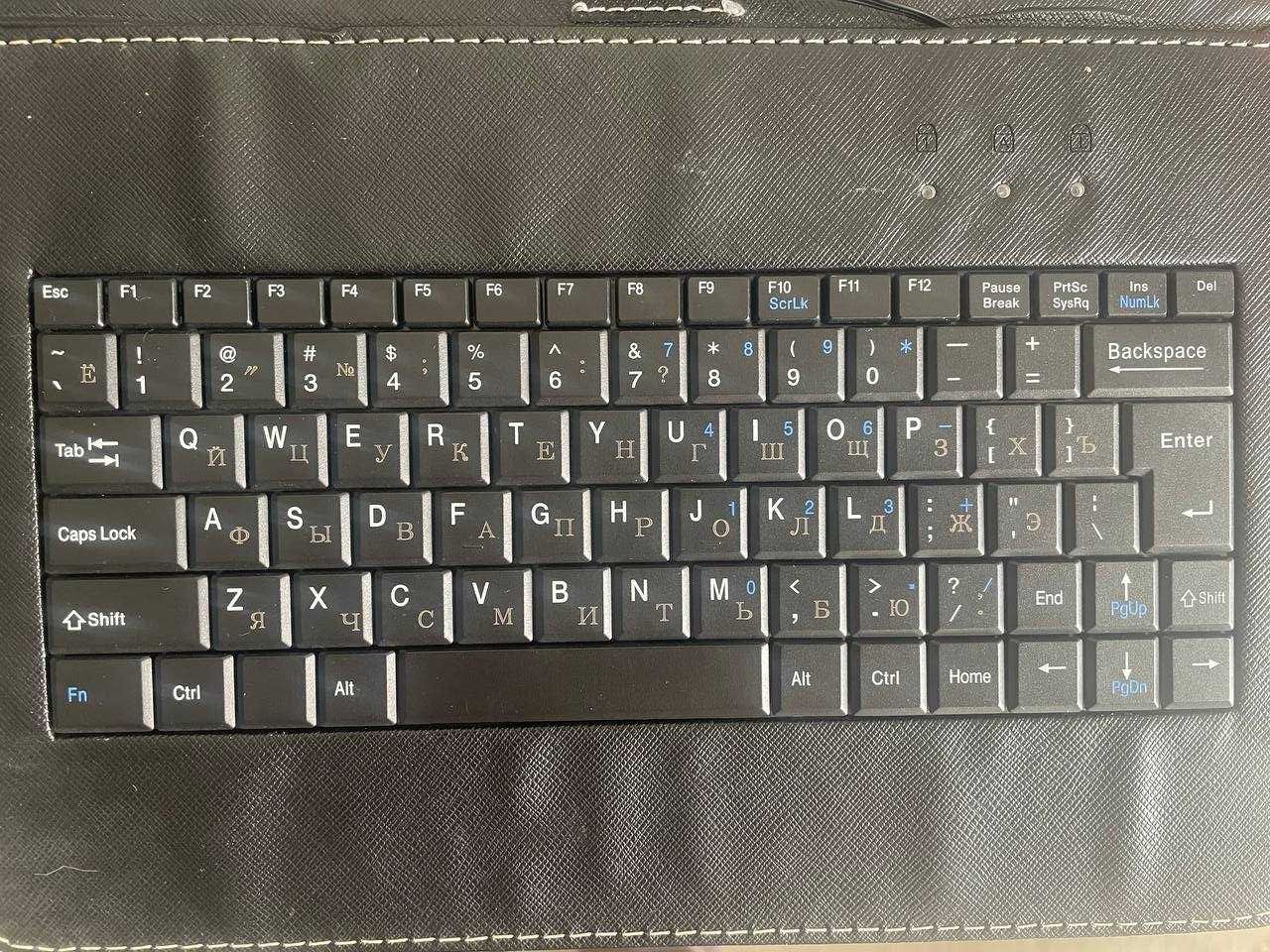 Чехол - клавиатура для планшета 12" (280*180 мм), micro USB