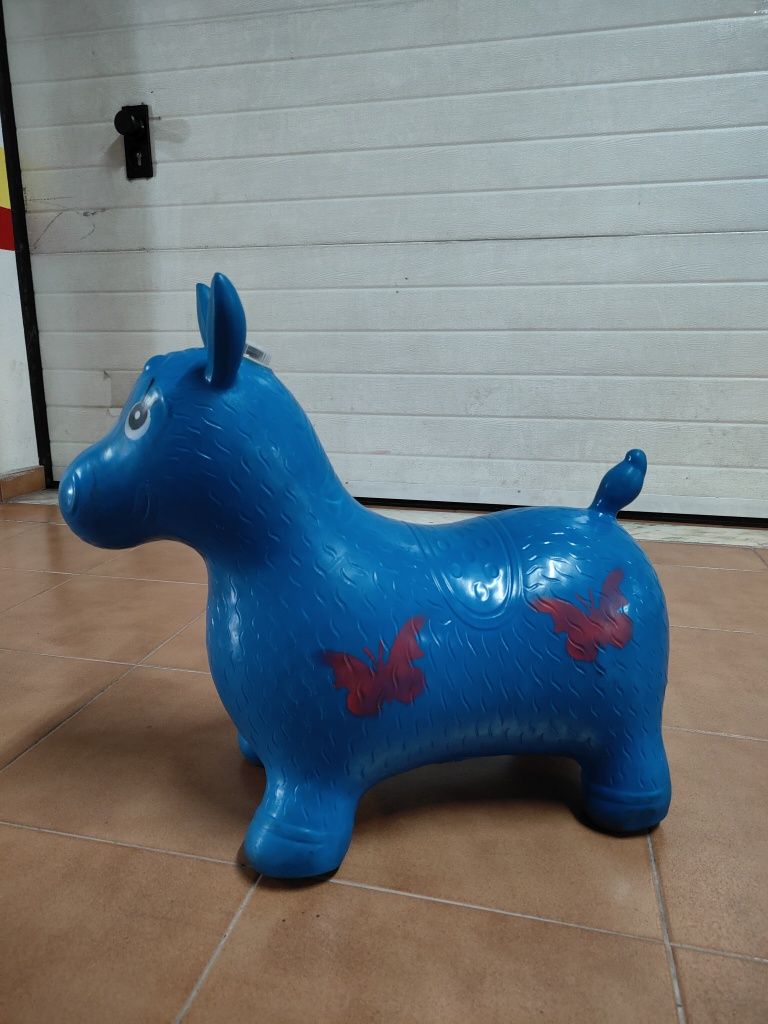 Brinquedo Saltitão  Cavalo Azul
4.0
Avaliação 4.0 de 5. 3 opin