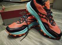 Кросівки  Saucony Endorphin Trail  44 45 46 47