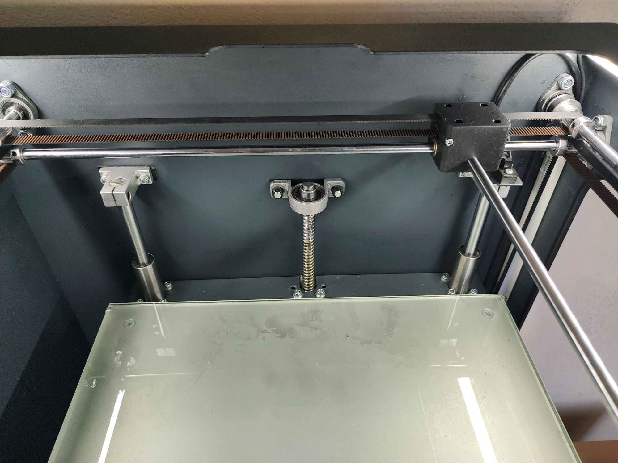 3D-принтер Ultimaker область друку 300×300×300 mm.