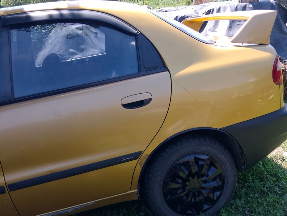 Продам сенс 1.3 в хорошому стані