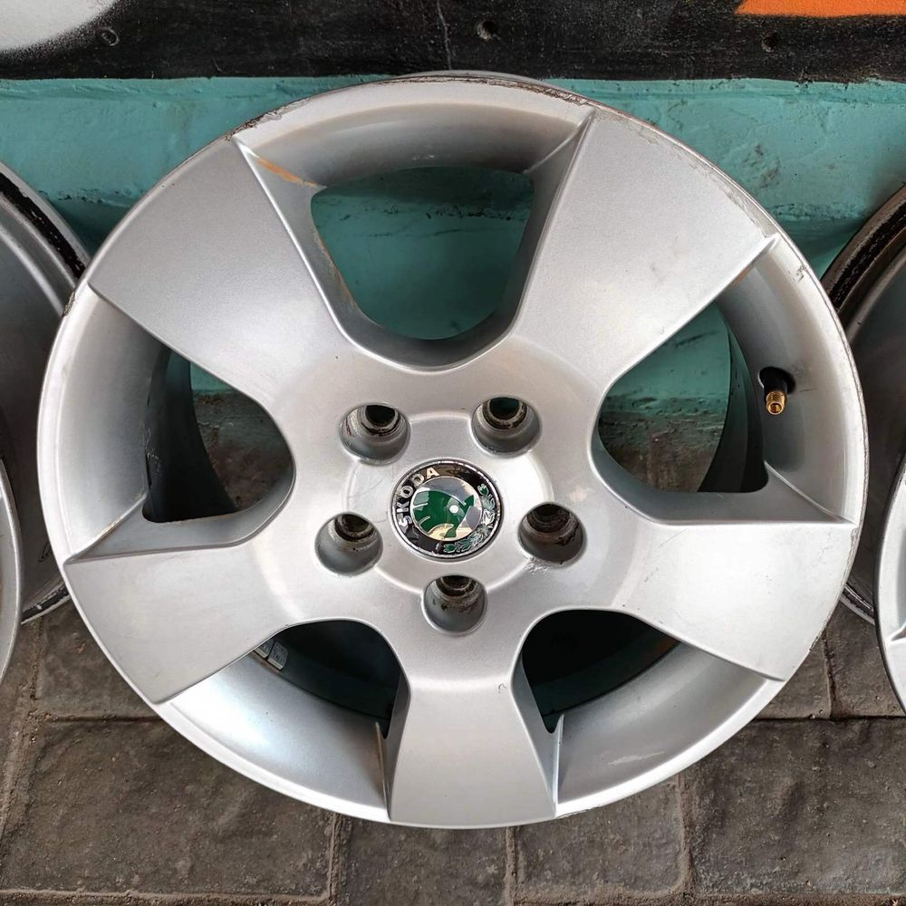 Диски титанові skoda оригінал Нові R-15/5/112