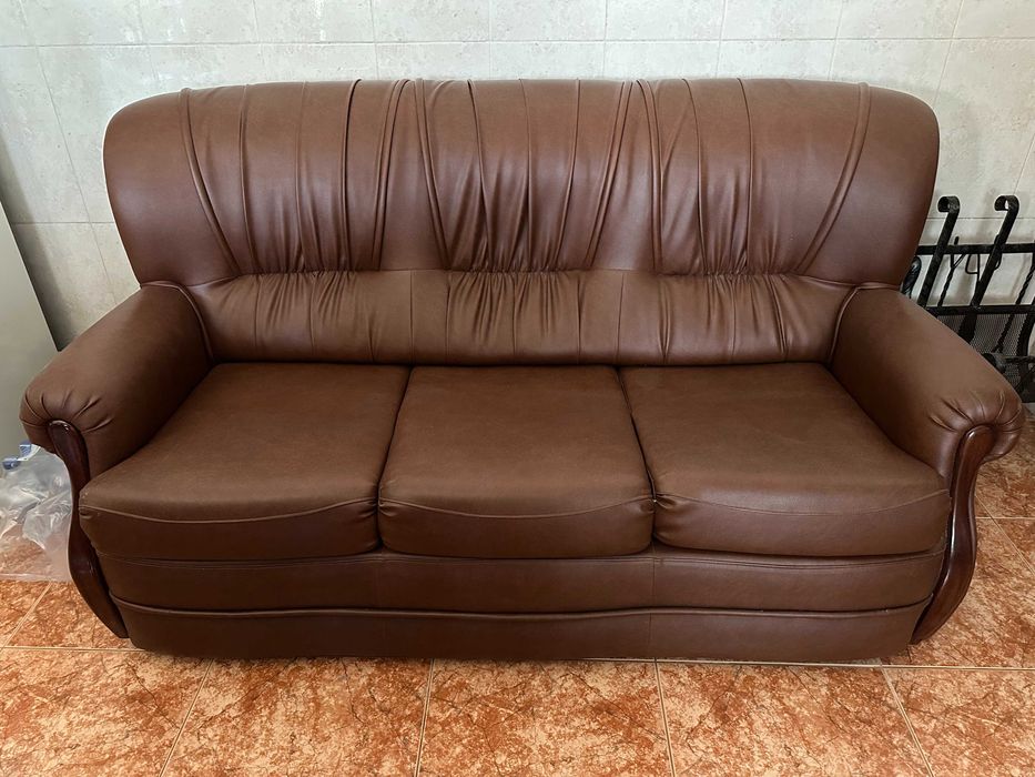 Conjunto de 3 Sofás Clássicos e Confortáveis