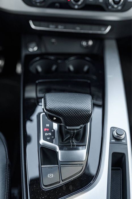 Audi A4 B9 3xS-Line 2.0TDI без дтп, ориг.пробіг, матрична оптика!