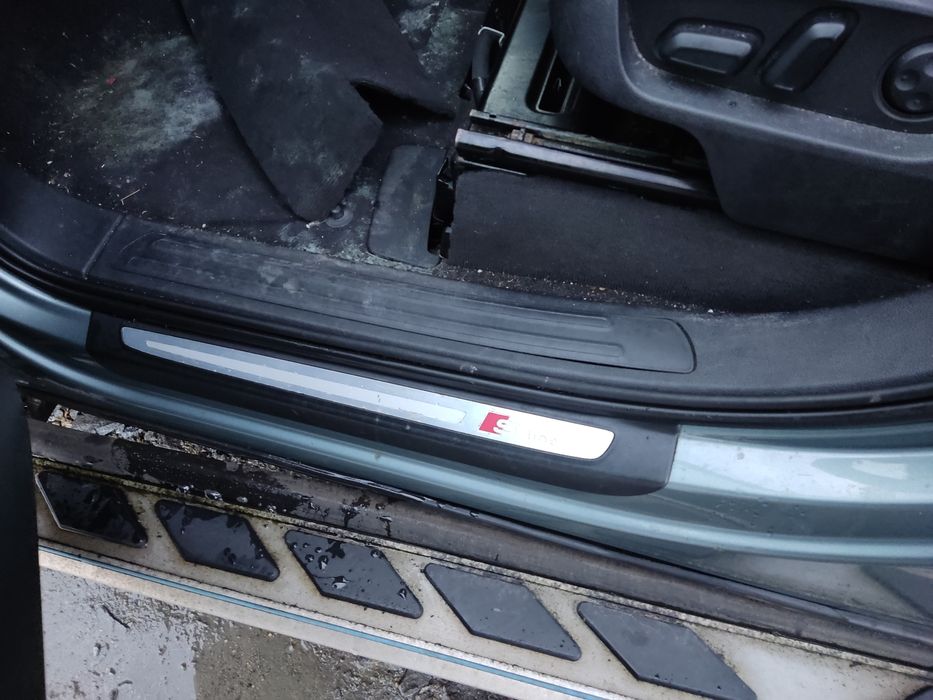 Karoseria Audi Q7 LY7E S-Line Maska Zderzak Błotnik Drzwi Klapa Zielon