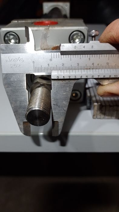 Гідравлічний циліндр новий