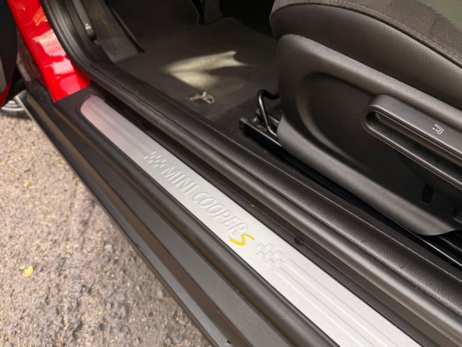 Mini Cooper SE Yours - IVA dedutível