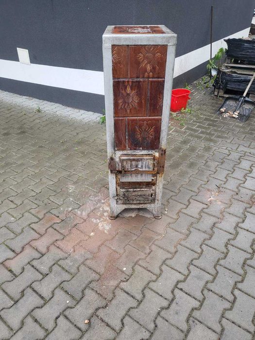 Piec kaflowy starodawny zabytkowy