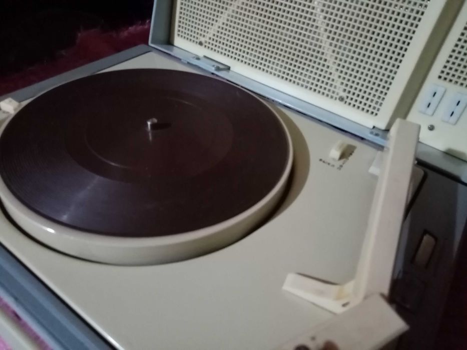 Stary, zabytkowy gramofon Radziecki KONCERTNYJ 3 CCCP. Jak Nowy.