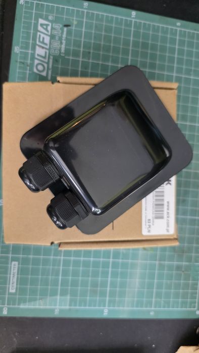 Przelotka dachowa podwójna czarna ACK