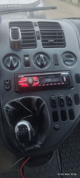 Продаю мерседес віто оригінальний пасажир 2002 року
