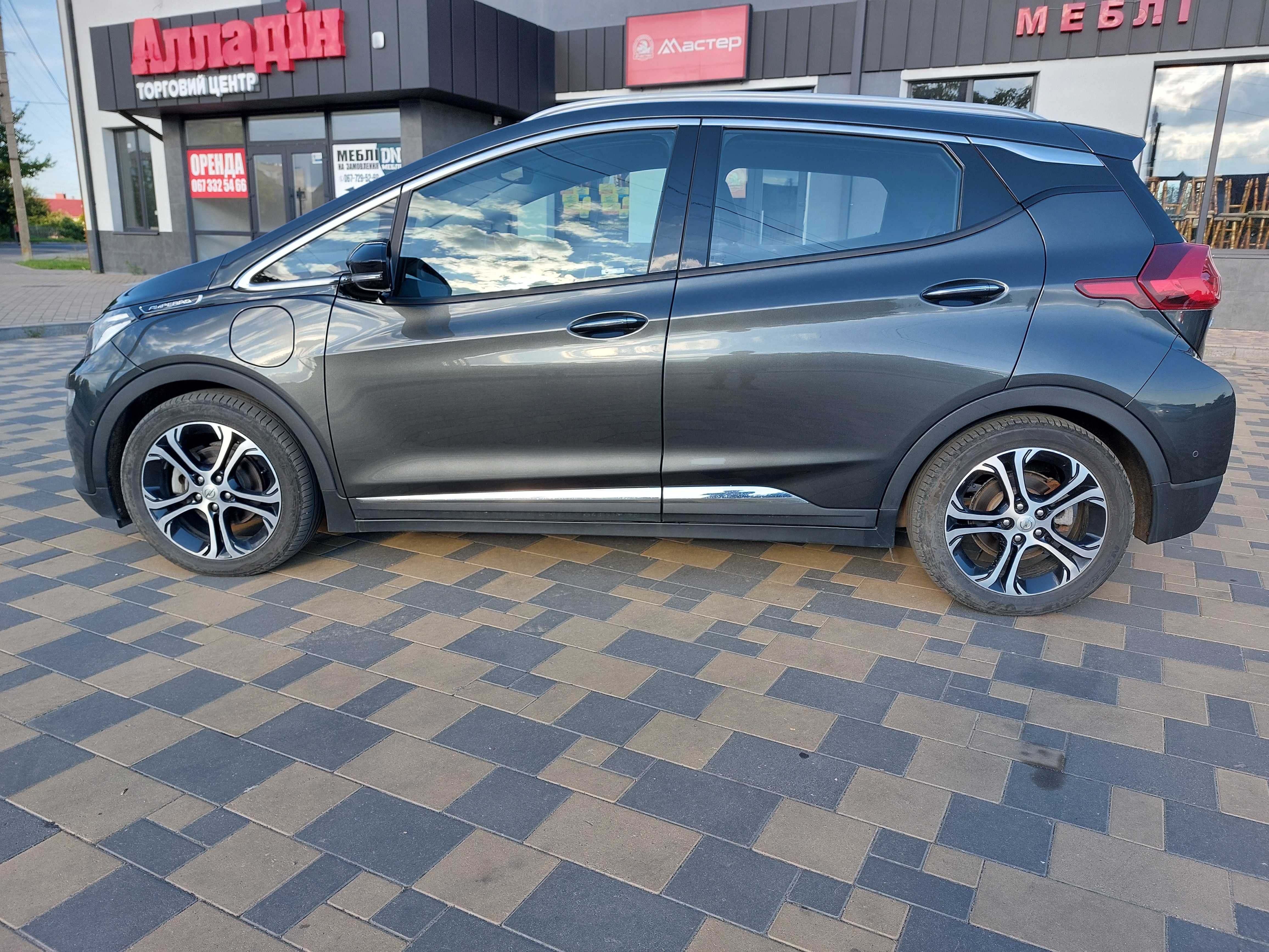 Opel Ampera-e 2017 64 kWh Нова батарея Запас ходу 520 км