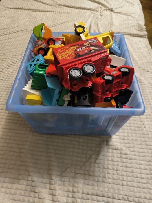 Lego Duplo деталі з різних наборів.