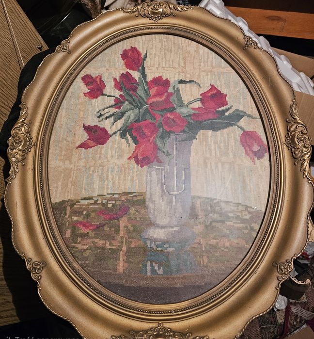 Gobelim reczny tulipany w owalnej ramie retro