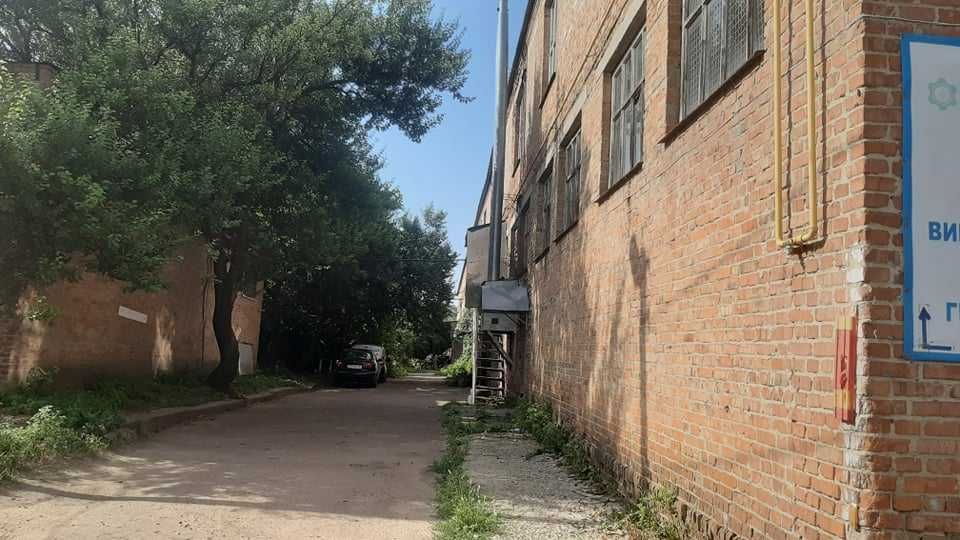 Промислове приміщення ПРИЛУКИ!