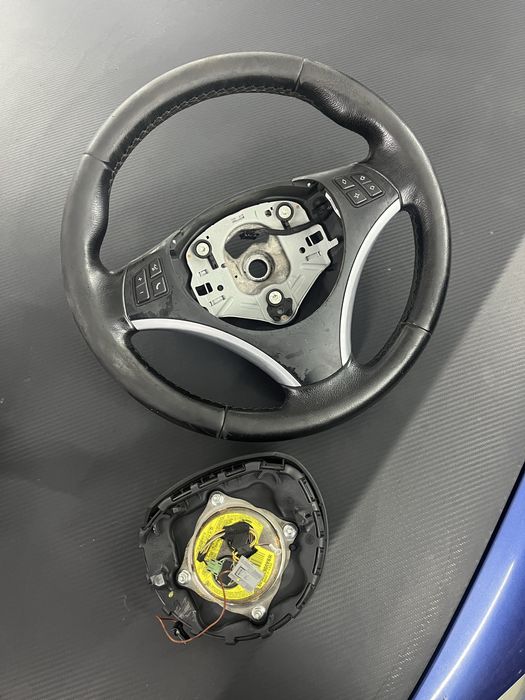 Kierownica BMW E90/E91/E92 z przyciskami multifunkcyjnymi