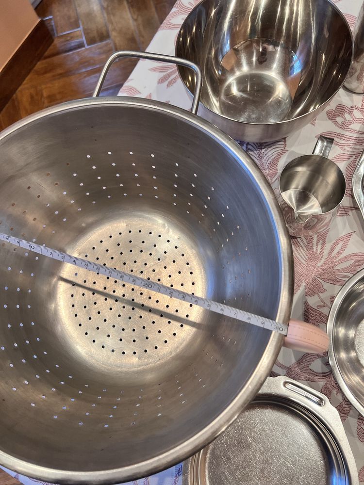 Zestaw akcesoria gastronomiczne miski tace tacki dzbanki stal nierdzew
