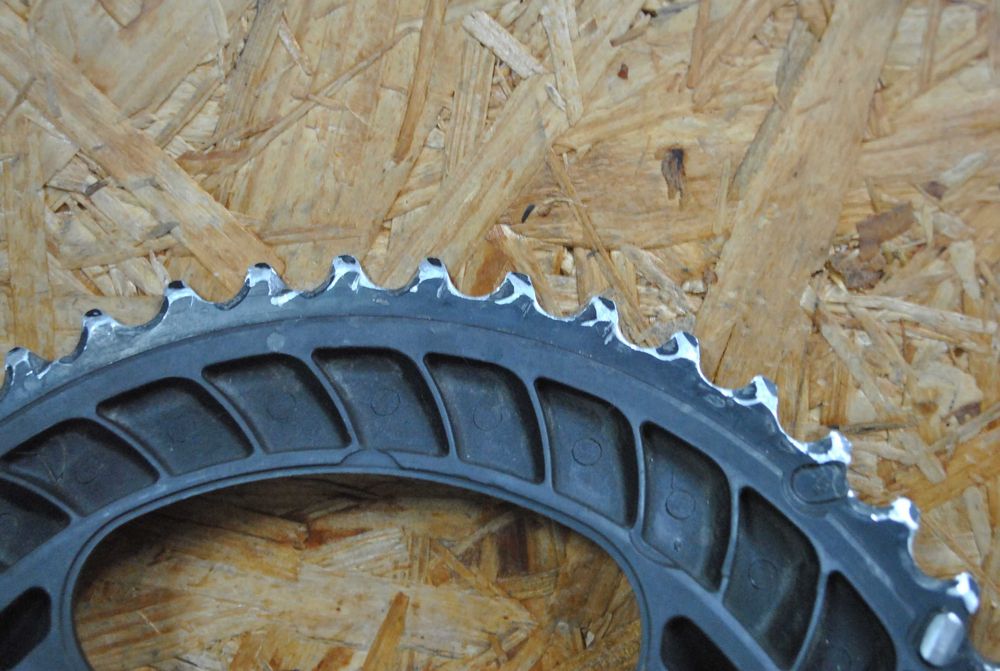 Tarcza mechanizmu korbowego Shimano 105 FC-R7000 50T czarna