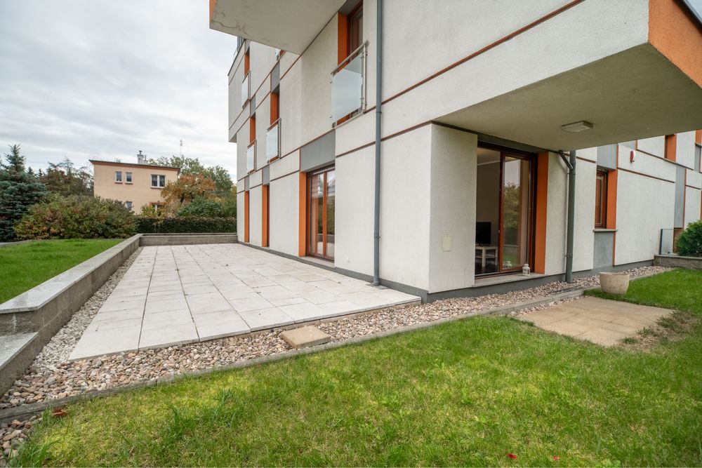 Na wynajem–wyjątkowy apartament z ogródkiem w cichej, zielonej okolicy