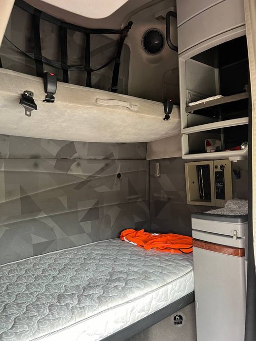 Продам тягач Volvo VN 670