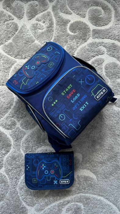 Портфель,пенал шкільний,ранець,рюкзак