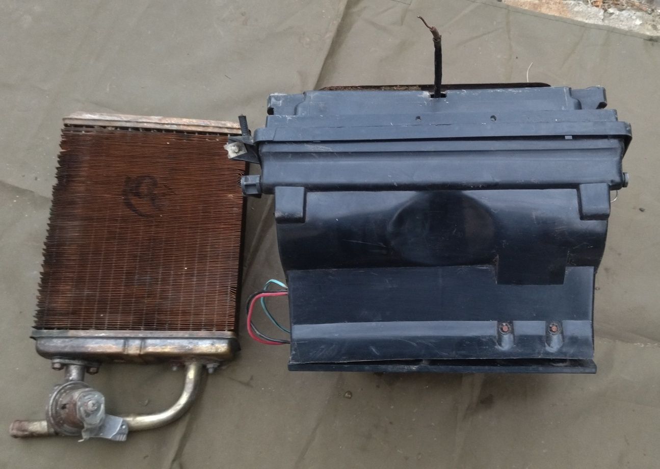 Мідно -латунний радіатор  ВАЗ та корпус обігрівача ВАЗ 2104-2107