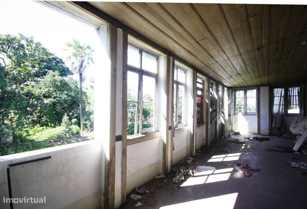 Prédio para reconstrução, Coimbra, Santa Clara junto ao Fórum