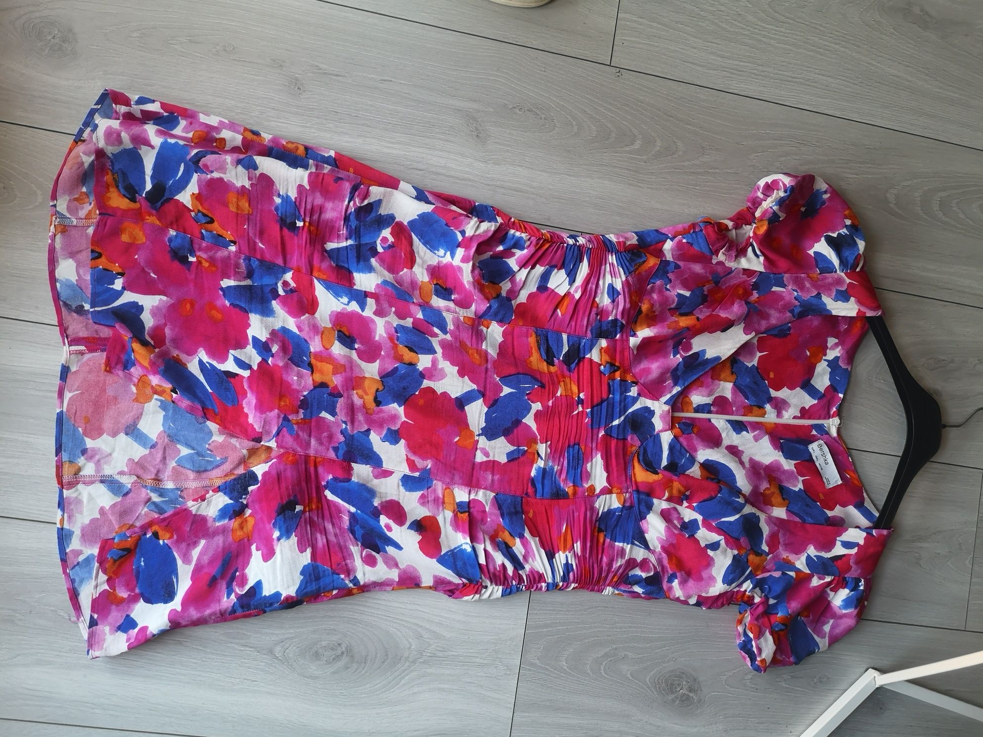 Bershka piękna sukienka w kwiaty z rozporkiem L/40 100%wiskoza