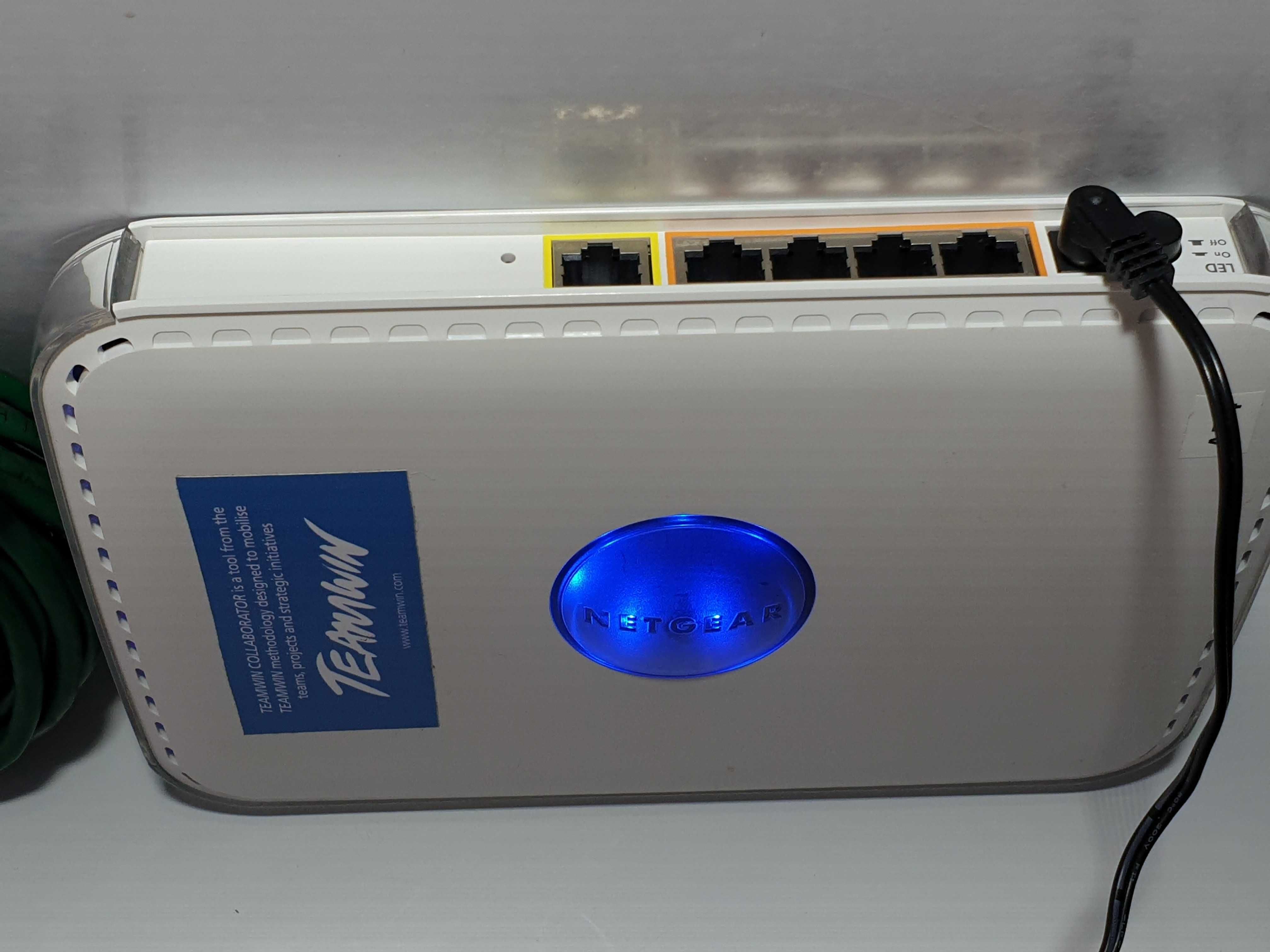 Роутер WI-FI Netgear WPN824 MIMO