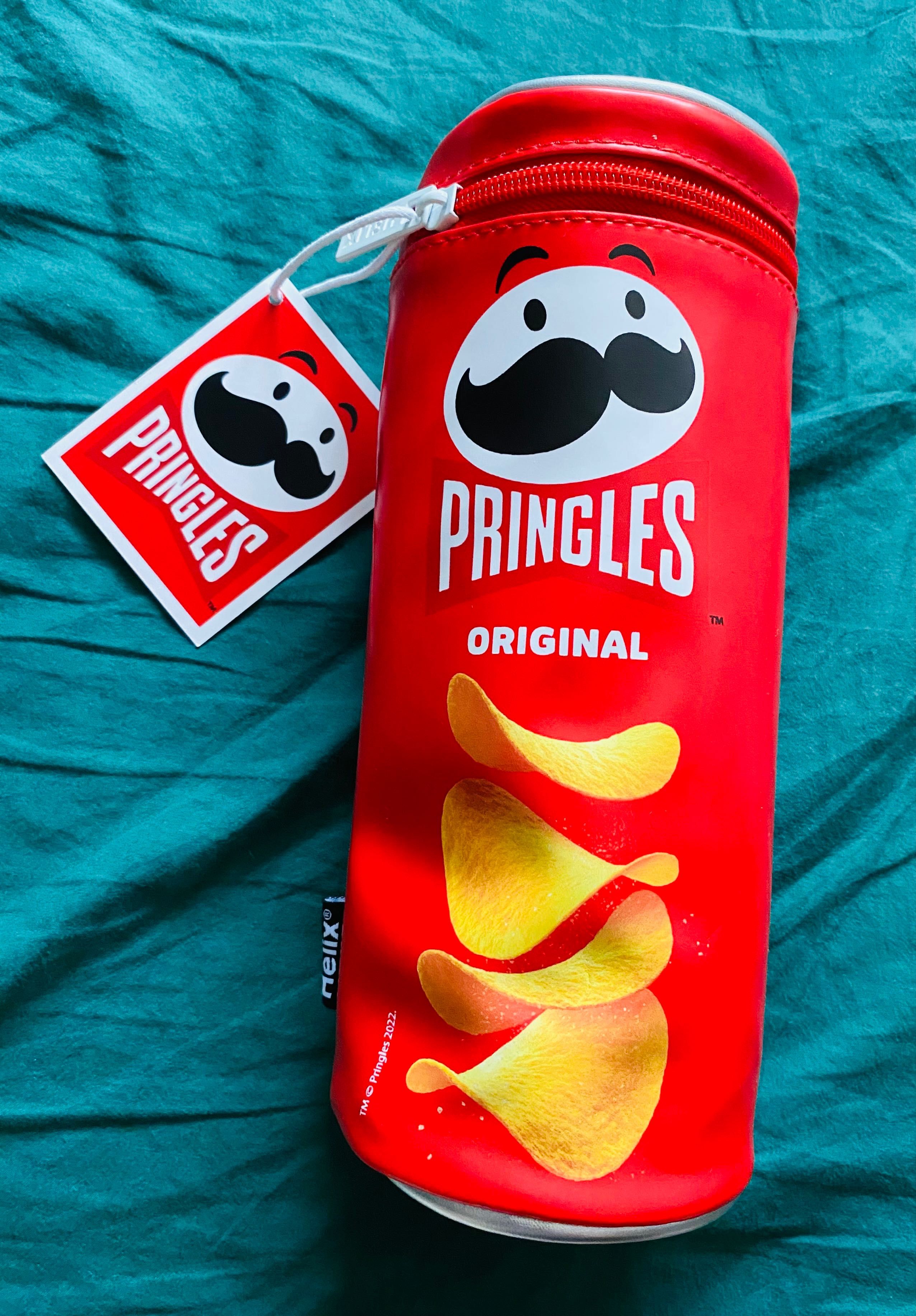 Piórnik Pringles Czerwony na licencji