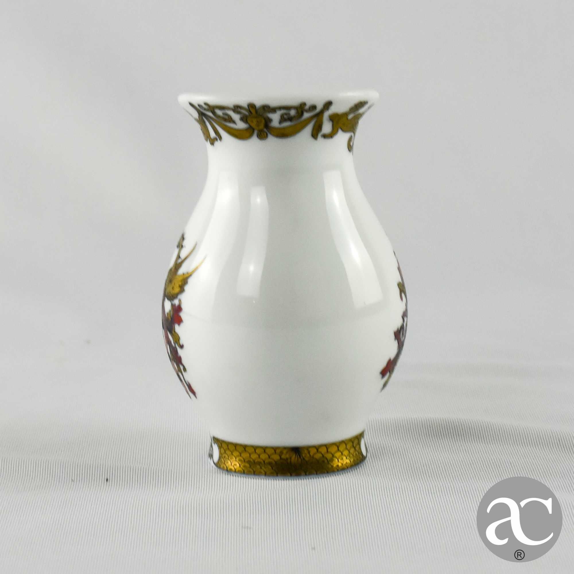 Leiteira porcelana Armoriada “Nascimento do Infante D. Henrique”