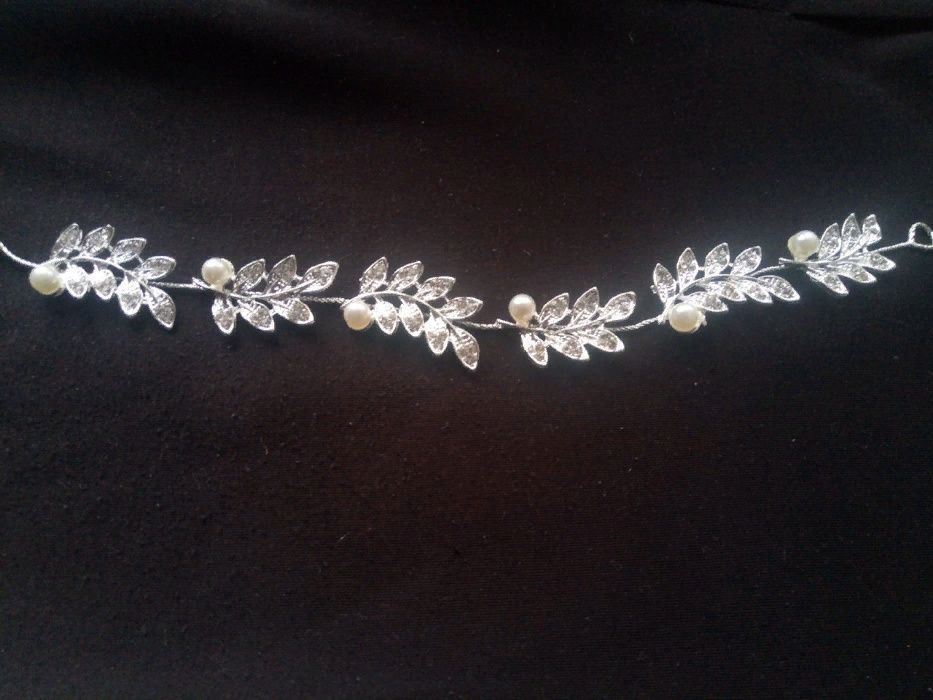 Веточка в причёску