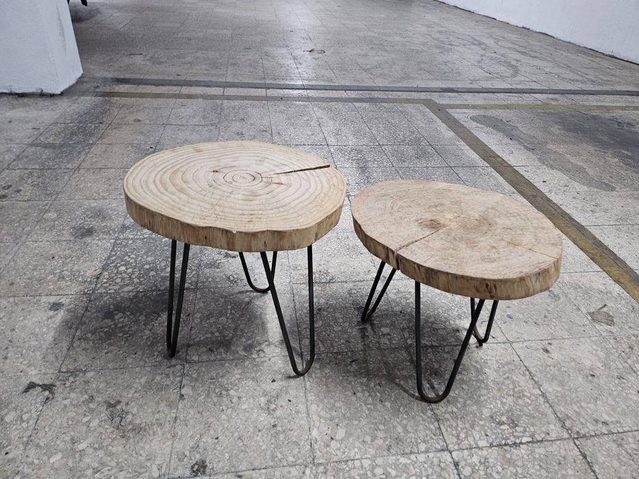 2 Mesa de cabeceira feita com Troco de árvore