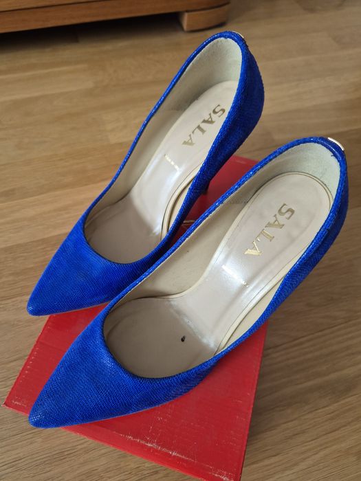 Szpilki Sala r.38 skórzane