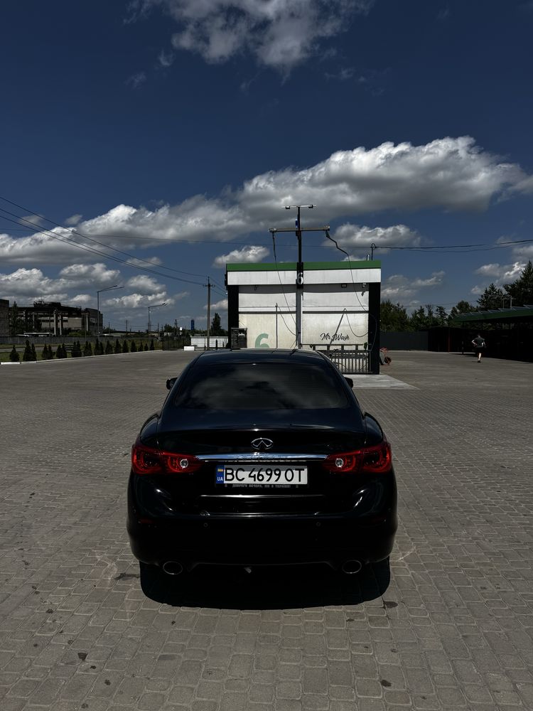 Infiniti q50 2.2.дизель 2015