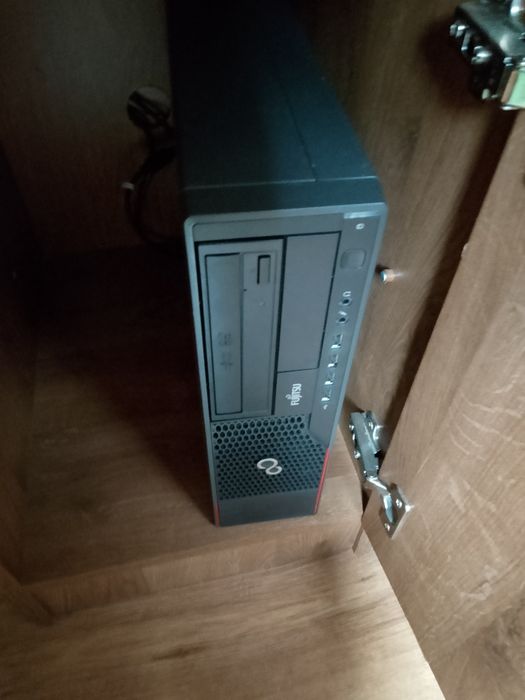 Komputer PC i5 16/870GB SSD LED24