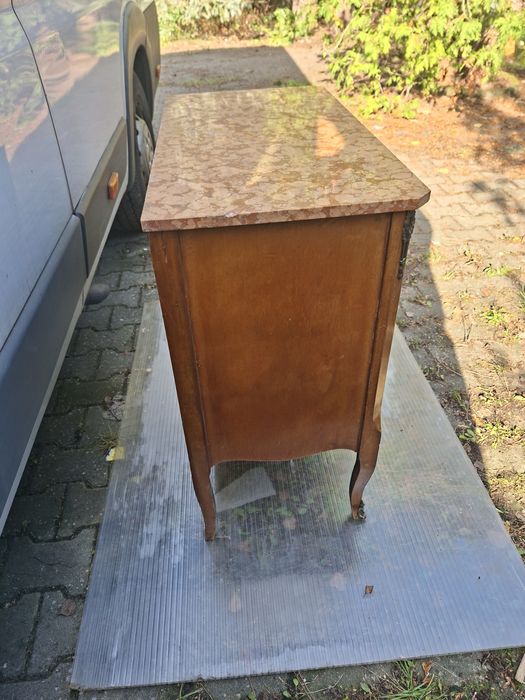 Komoda z epoki koniec XIX wieku