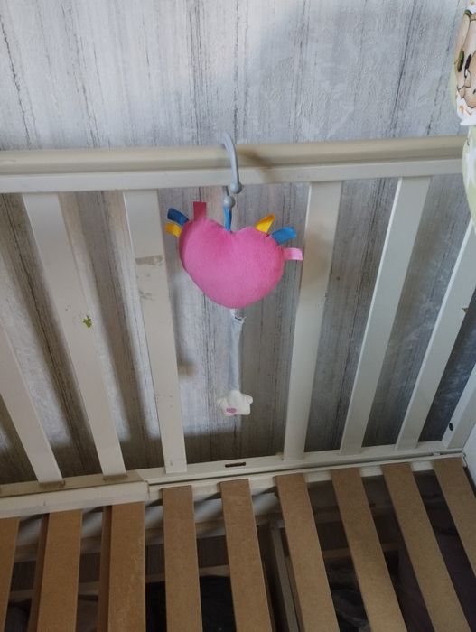 Продам детскую кроватку