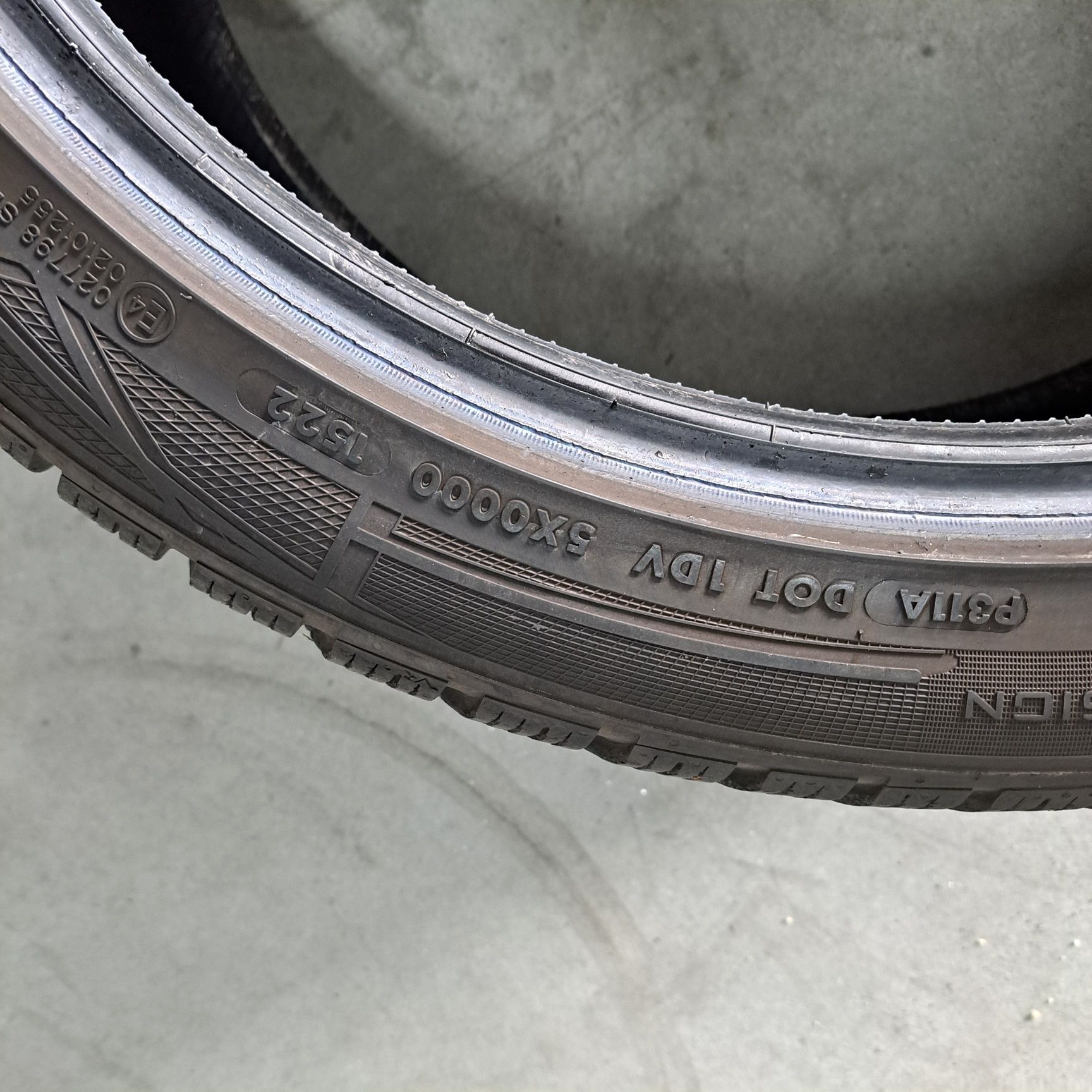 2 pneus 245 40 R20 Vredestein