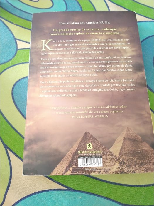 Vários livros usados
