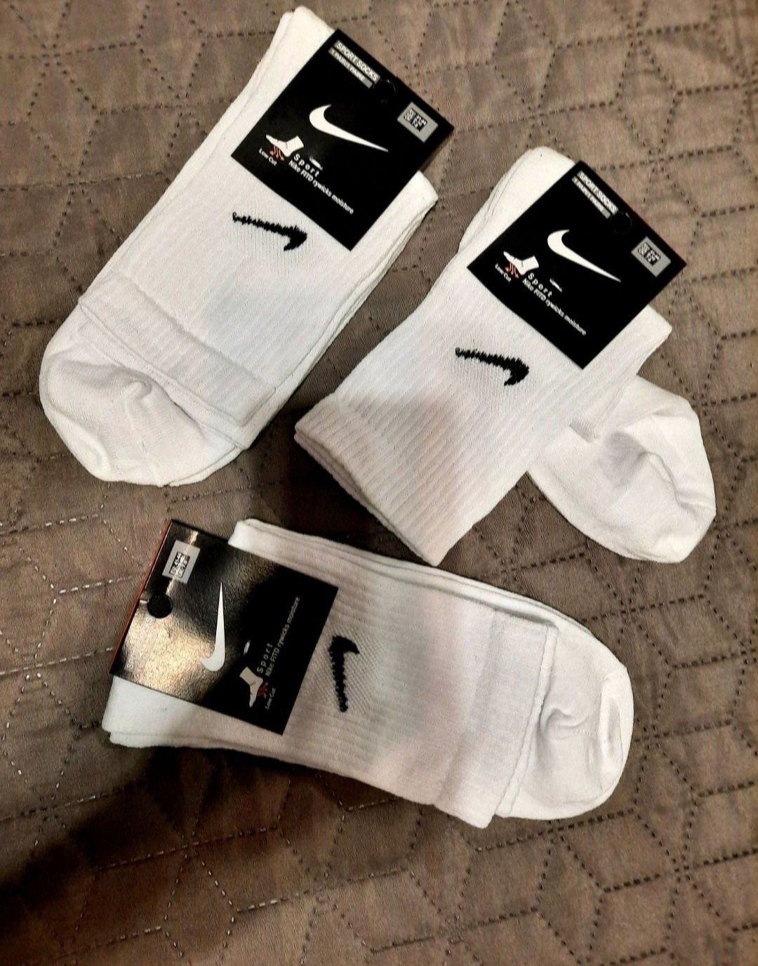 Шкарпетки білі Nike 41-44- 23 грн за пару