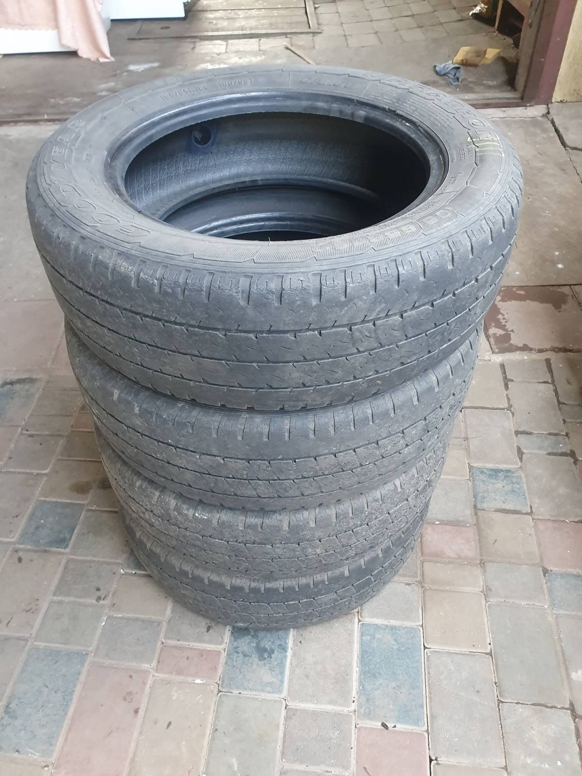 Продам резину,шины