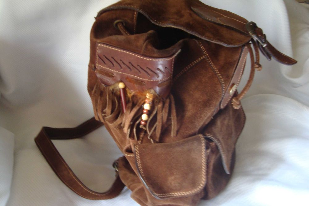 Bolsa Mochila, em Camurça castanha, como Nova