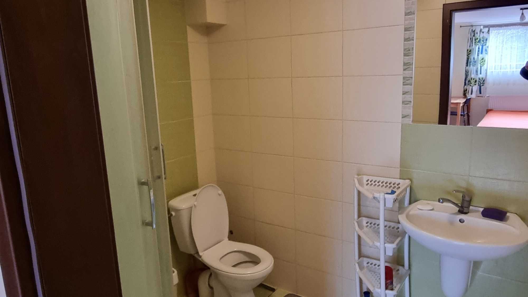 Hostel z ogrodem i grillem